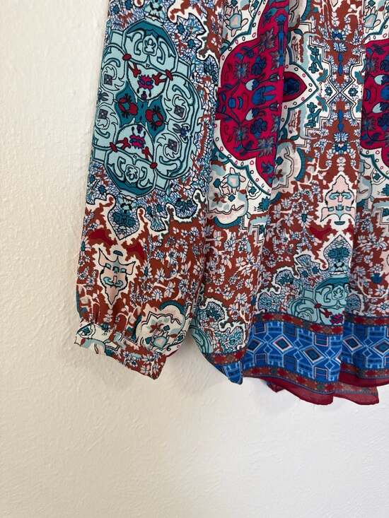 OLIVACEOUS Intricate Mandala Paisley Print Boho V-Neck Blouse Size Medium - Picture 3 of 6